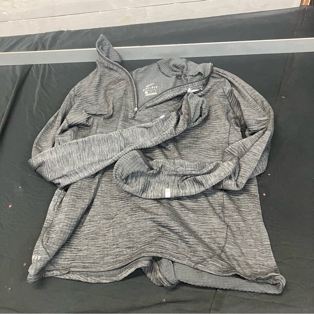 Gray Quarter-Zip Pullover Nike running full mitts
